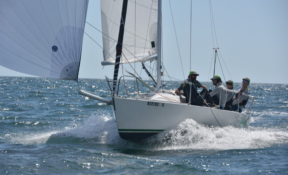 J/80 Surfing downwind